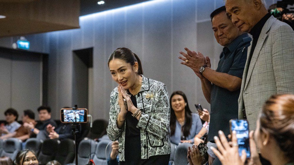 Paetongtarn Shinawatra, deuxième femme Premier ministre de Thaïlande, a un pedigree favorable au cinéma Plus de Variety Les plus populaires À lire absolument Inscrivez-vous aux newsletters de Variety Plus de nos marques
	
	
