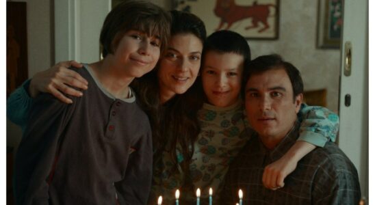 True Colours acquiert « Familia » avant la première mondiale à Venise, la bande-annonce est lancée (EXCLUSIF) Plus de Variety Les plus populaires À lire absolument Inscrivez-vous aux newsletters de Variety Plus de nos marques