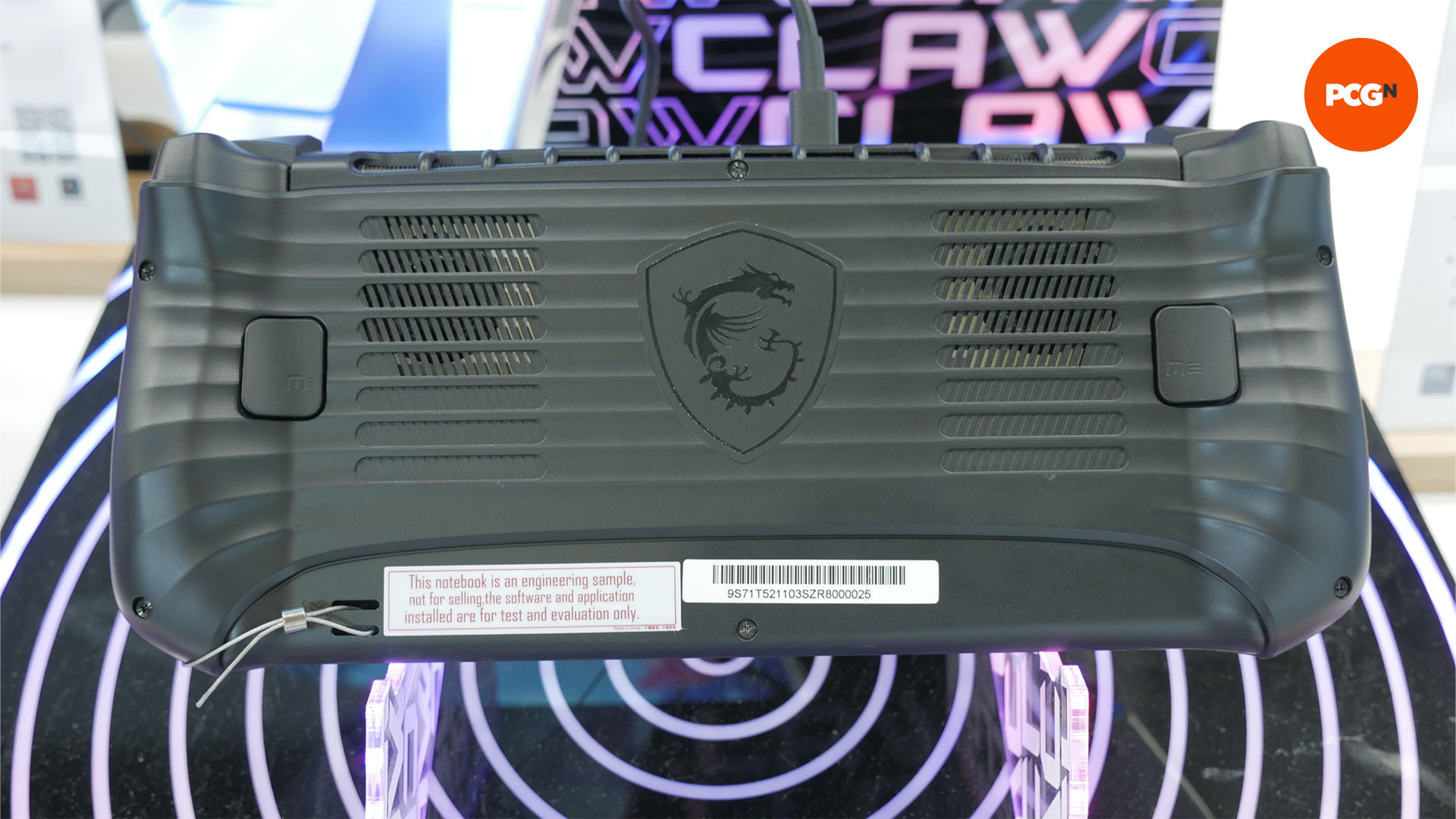 Aperçu pratique du msi claw 8 ai+ 05 refroidisseurs de processeur arrière