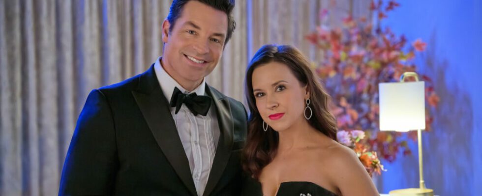 Brennan Elliott and Lacey Chabert in