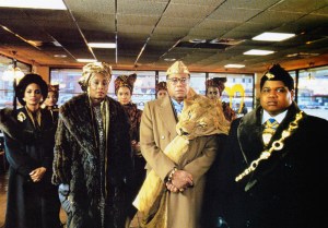 VENIR EN AMÉRIQUE, de gauche à droite : Sheila Johnson, Madge Sinclair, James Earl Jones, Paul Bates, 1988, ©Paramount/avec l'aimable autorisation de la collection Everett