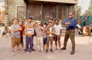 THE SANDLOT, Patrick Renna, Victor DiMattia, Shane Obedzinski, Mike Vitar, Marty York, Tom Guiry, Chauncey Leopardi (devant), Grant Gelt (derrière), Brandon Adams, James Earl Jones, 1993. TM et Copyright ©20th Century Fox Film Corp. Tous droits réservés/avec l'aimable autorisation de la Everett Collection