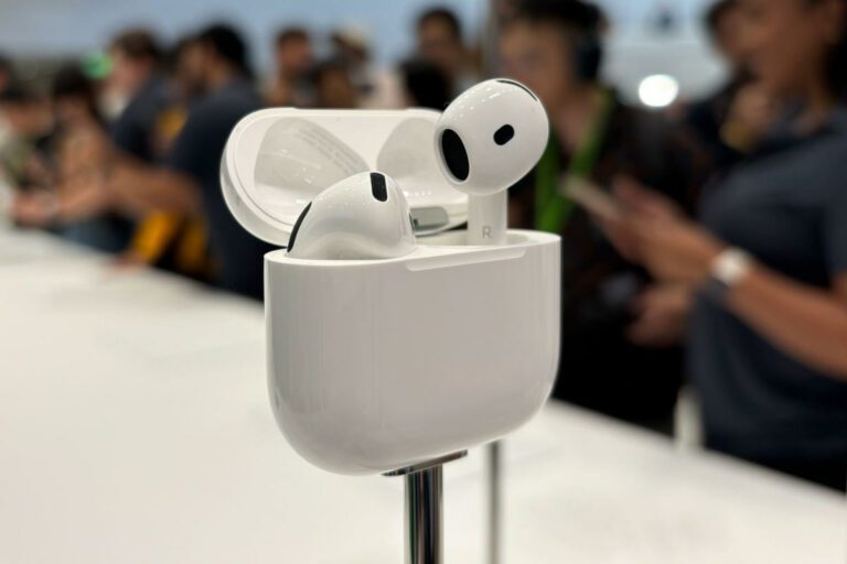 Les principales mises à jour qui permettent aux AirPods 4 de bloquer le son de manière plus efficace, et de mieux sonner