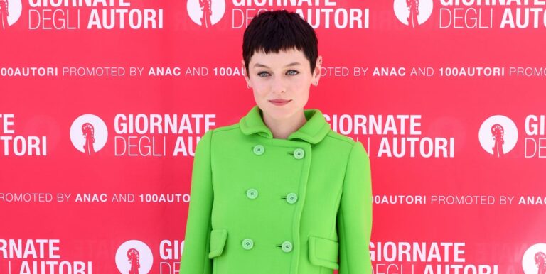 Emma Corrin décroche son prochain rôle principal au cinéma
