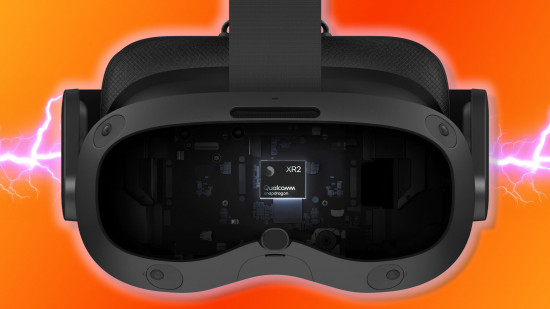 Le casque de jeu HTC Vive Vision VR à l'intérieur, montrant la puce Qualcomm Snapdragon XR2