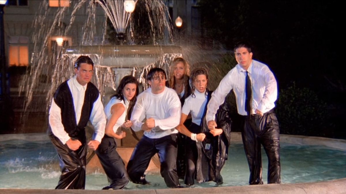 L to R: Matthew Perry, Courteney Cox, Matt LeBlanc, Lisa Kudrow, Jennifer Aniston, and David Schwimmer in the fountain for Friends opening sequence.