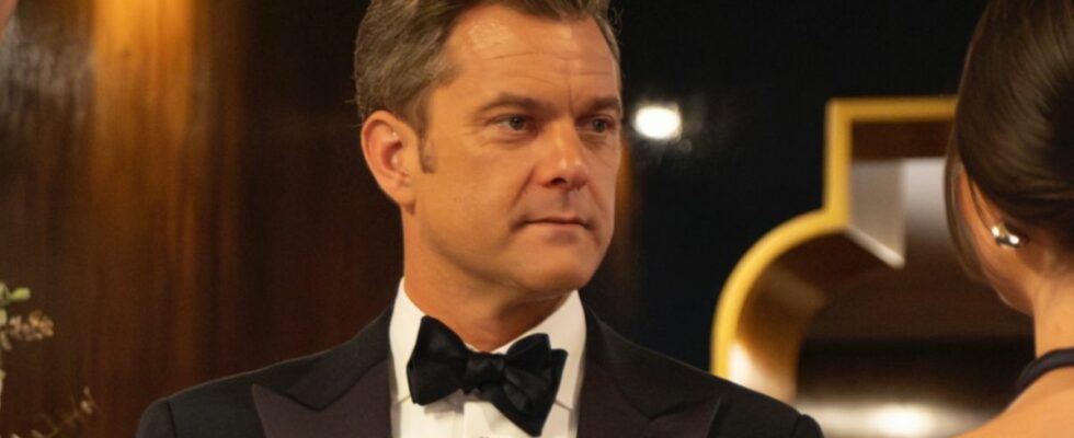 Joshua Jackson as Max Bankman in Doctor Odyssey Season 1x01