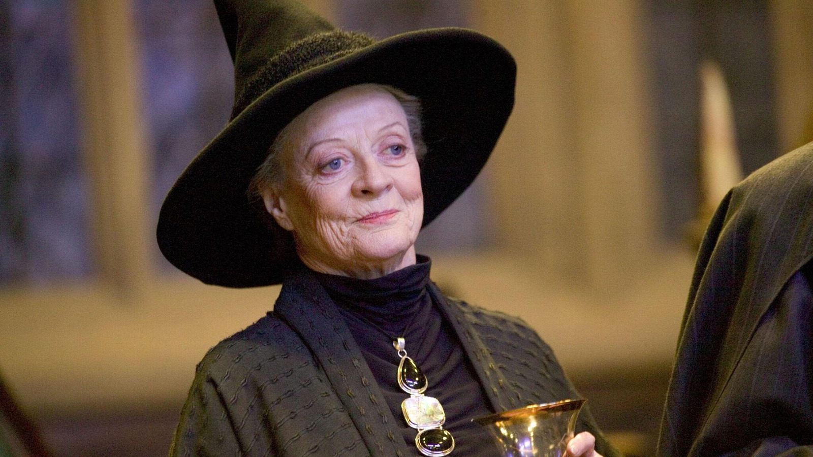 Maggie Smith, actrice légendaire et star de Harry Potter et Downton Abbey, est décédée à 89 ans
