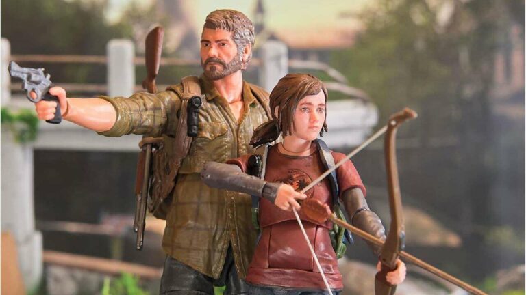 L'ensemble de figurines d'action officiel The Last Of Us est livré avec des accessoires remplaçables (pas de clubs de golf)
