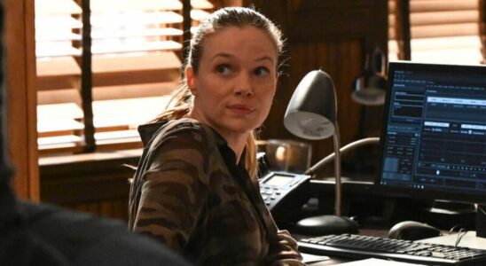 Tracy Spiridakos as Hailey Upton in Chicago P.D. Season 11x09