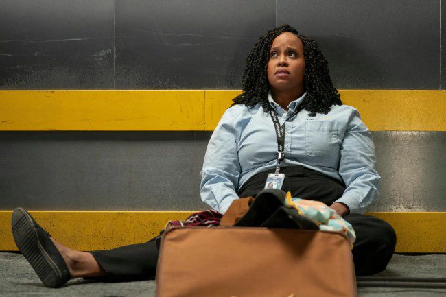 Critique de « Comment mourir seul », la nouvelle comédie de Natasha Rothwell sur Hulu