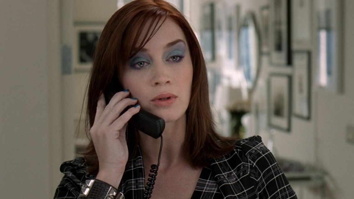 Emily Blunt crying on the phone with Anne Hathaway in The Devil Wears Prada