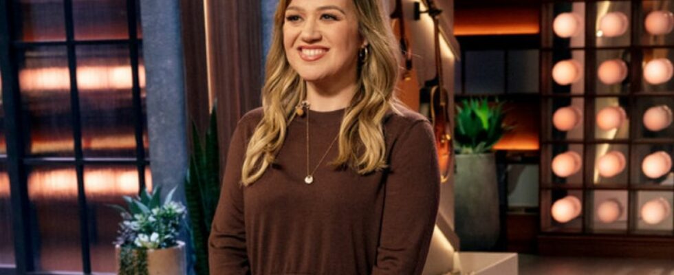 Kelly Clarkson on The Kelly Clarkson Show.