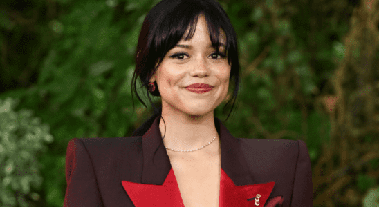 Jenna Ortega déclare que les femmes « devraient avoir leurs propres franchises » et pas seulement des spin-offs : « Je ne veux pas de Jamie Bond. Je veux voir un autre dur à cuire » Plus de Variety Les plus populaires À lire absolument Inscrivez-vous aux newsletters de Variety Plus de nos marques