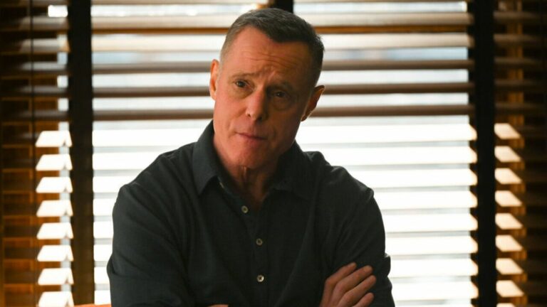 La police de Chicago ajoute un nouveau chef pour la saison 12, et j'ai besoin de voir la réaction de Voight après le départ d'Upton
