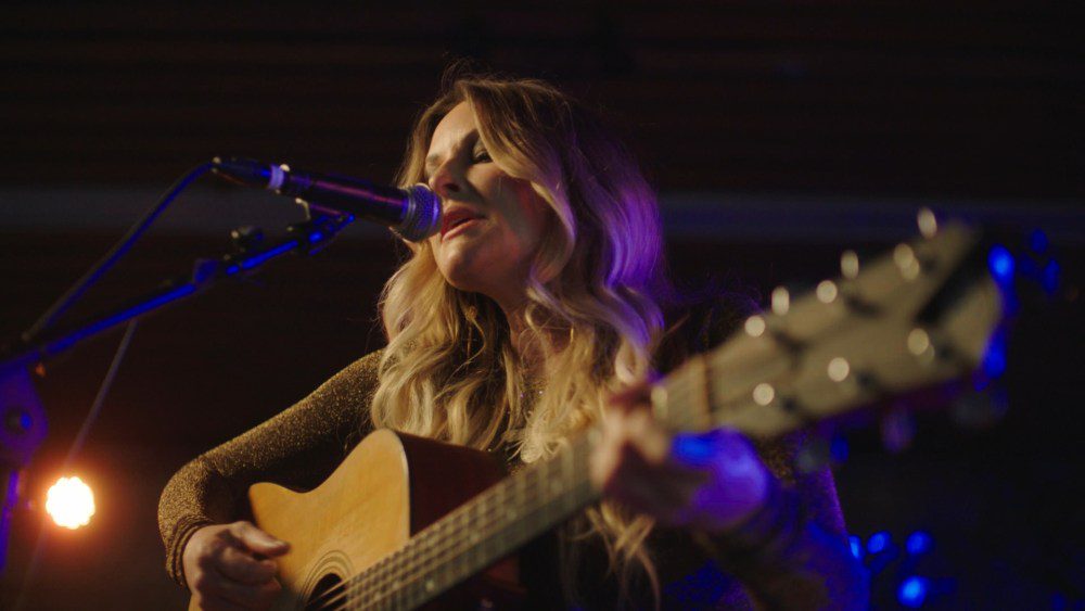 La préférée de la musique country Elizabeth Cook avec Telluride Hit 