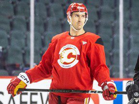 Le capitaine des Flames de Calgary, Mikael Backlund, s’inspire de son ancien coéquipier et idole du football