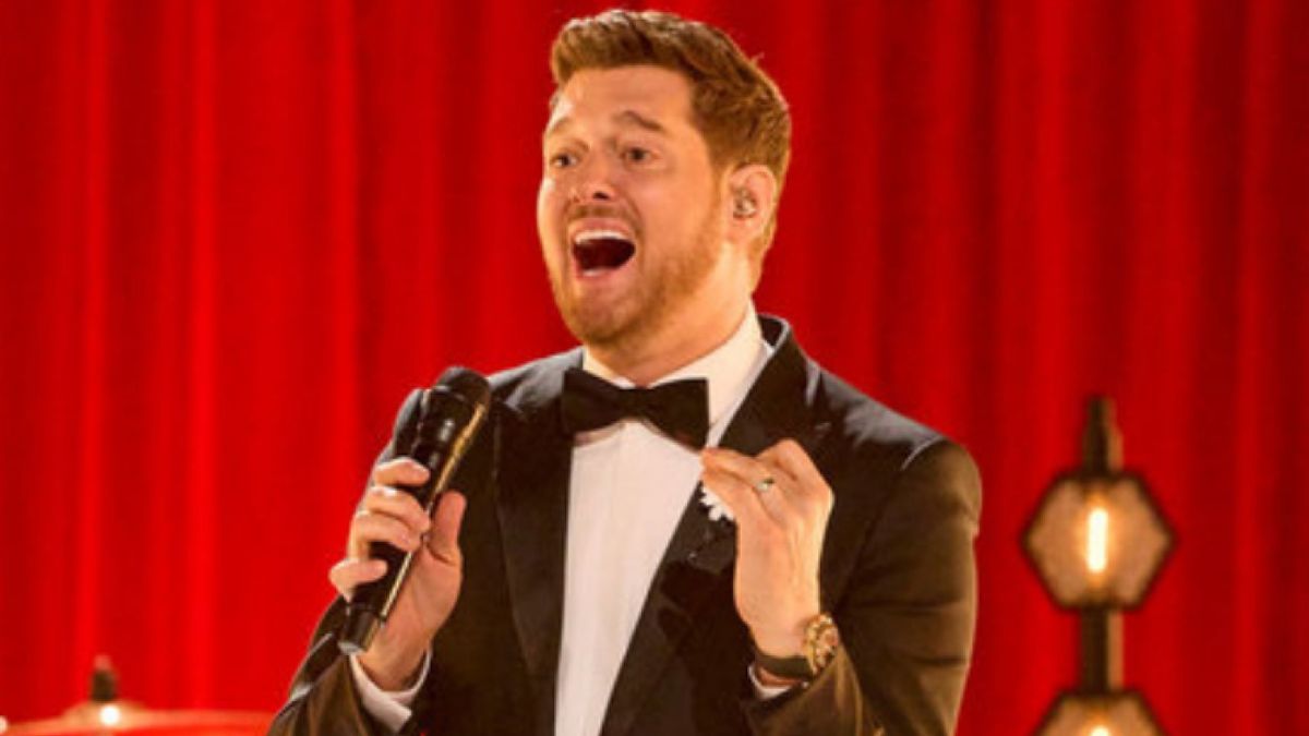 Michael Buble sings on The Voice.