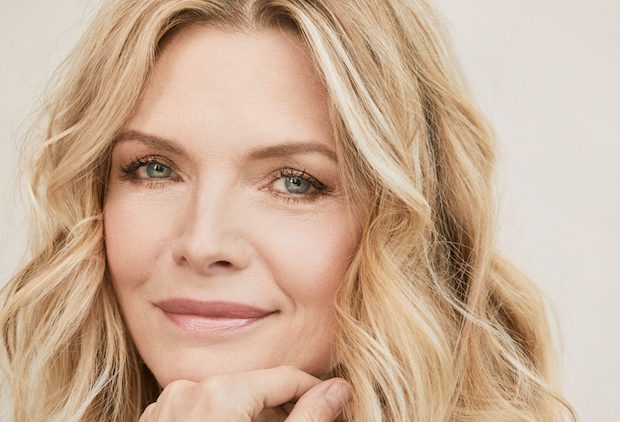 Michelle Pfeiffer est la mère d’Elle Fanning dans la série « Margo a des problèmes d’argent »