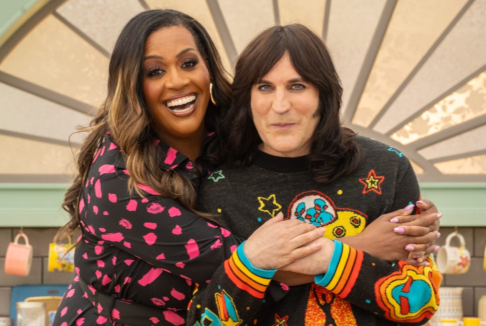 Alison Hammond et Noel Fielding dans la saison 15 de Great British Bake Off