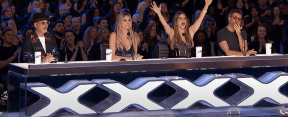 Howie Mandel, Heidi Klum, Sofia Vergara, and Simon Cowell as America's Got Talent Season 19 judges