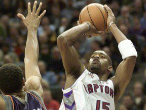 Pourquoi les Raptors de Toronto prévoient de retirer le maillot de Vince Carter cette saison