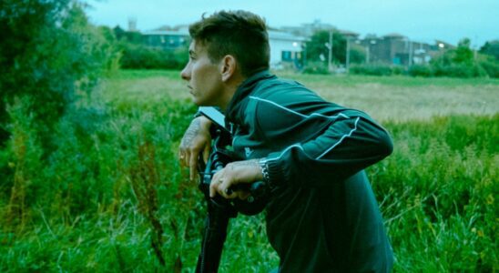 Premier aperçu de Barry Keoghan dans le drame se déroulant en Angleterre alors que sa première projection au Royaume-Uni est confirmée