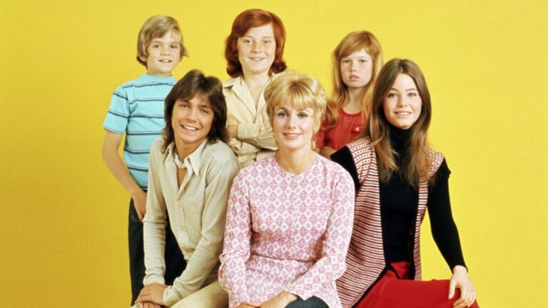 Brian Forster, Danny Bonaduce, Suzanne Crough, Susan Dey, Shirley Jones, and David Cassidy from 