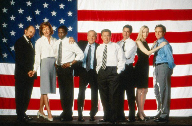 Retrouvailles de « The West Wing » aux Emmy Awards : Où était Bradley Whitford ?