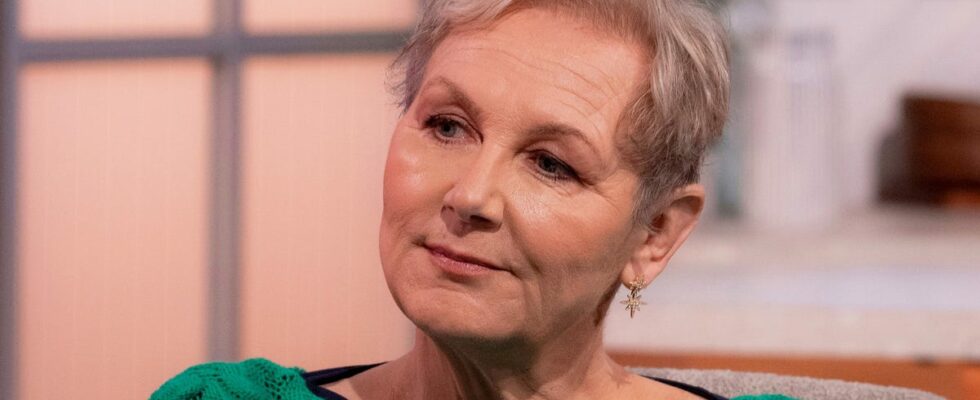 Sue Cleaver, star de Coronation Street, partage ses secrets de jeunesse