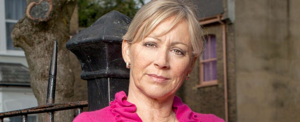 Waterloo Road embauche une ancienne star d'EastEnders pour sa prochaine série