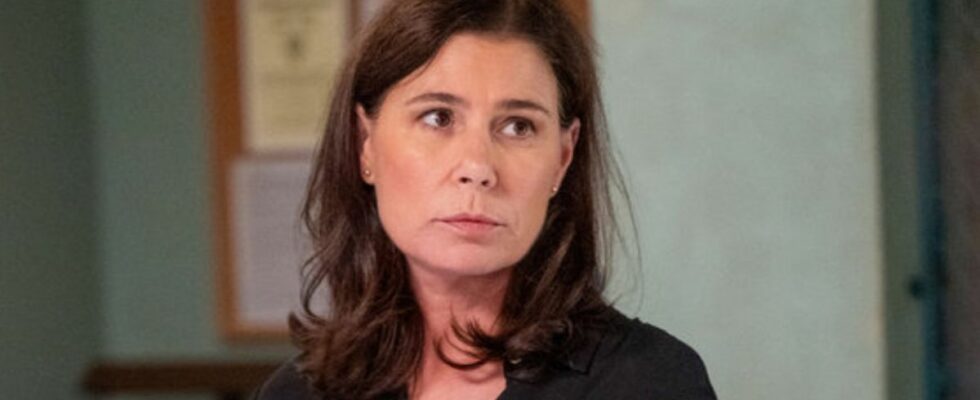 Alors que Law And Order revient sans un personnage majeur, voici ce qui a changé dans les coulisses avec Maura Tierney rejoignant le casting