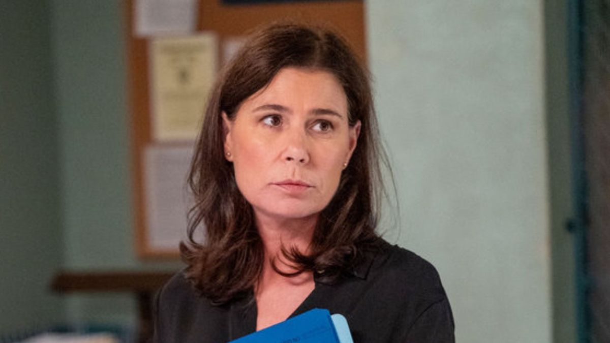 Alors que Law And Order revient sans un personnage majeur, voici ce qui a changé dans les coulisses avec Maura Tierney rejoignant le casting
