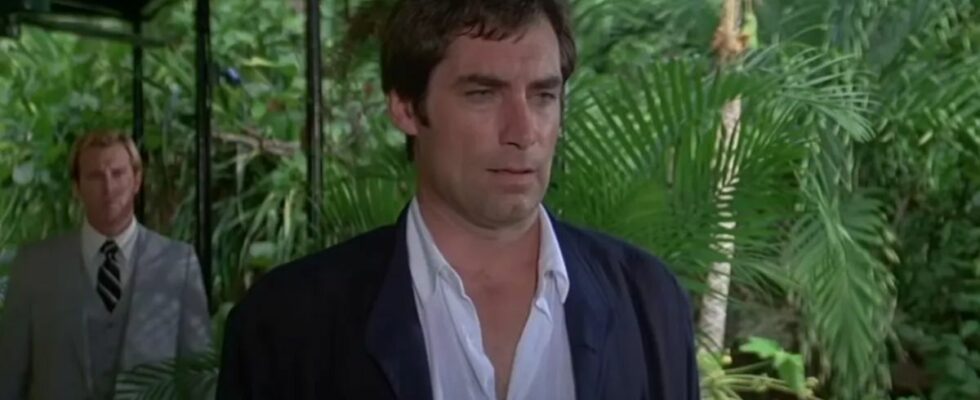 Timothy Dalton stands at Hemingway House, looking annoyed in Licence To Kill.