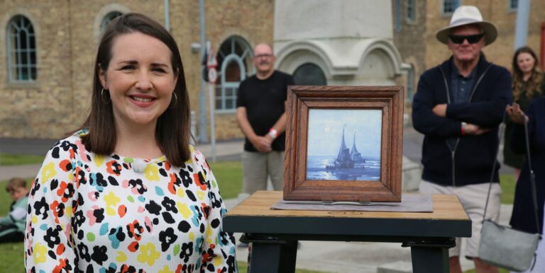 La star d’Antiques Roadshow partage une mise à jour « déchirante » sur sa santé
