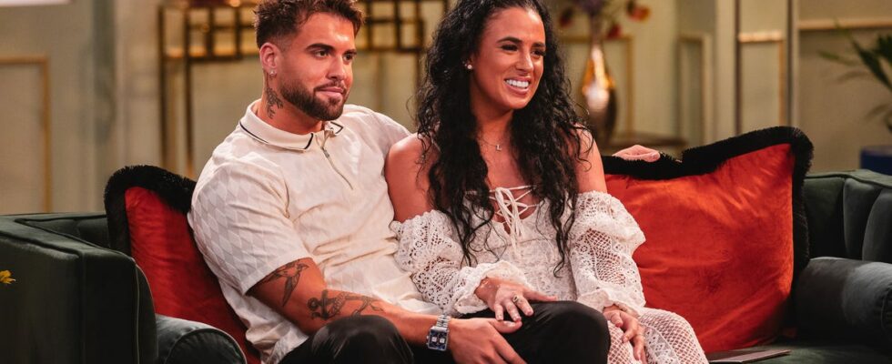 Lacey de MAFS UK défend sa mère après une scène de dîner gênante