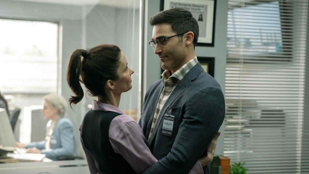 Elizabeth Tulloch dans le rôle de Lois Lane et Tyler Hoechlin dans le rôle de Clark Kent dans 