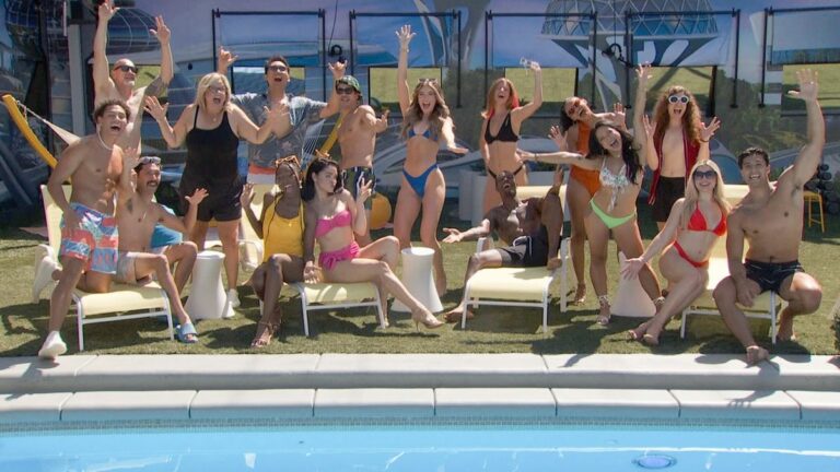 Big Brother Season 26 cast posing in front of the pool