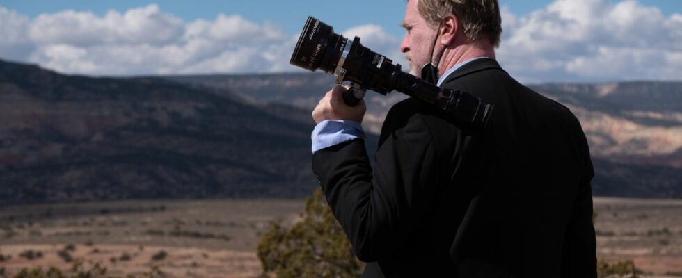 Christopher Nolan behind the scenes of Oppenheimer