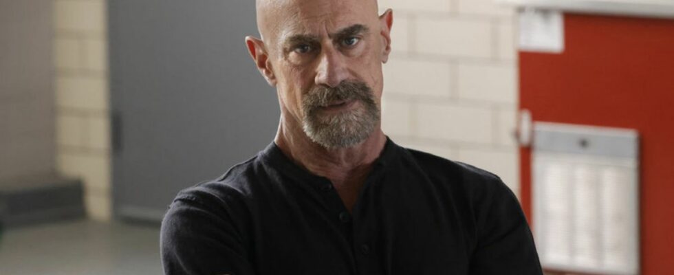 Elliot Stabler with arms crossed in Law &amp; Order: Organized Crime