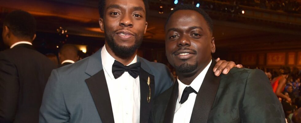 Daniel Kaluuya se souvient de la façon dont Chadwick Boseman l'a "grand frère" pendant qu'ils tournaient Black Panther