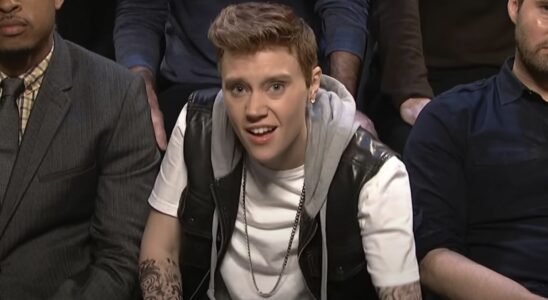 Kate McKinnon impersonating Justin Bieber on SNL