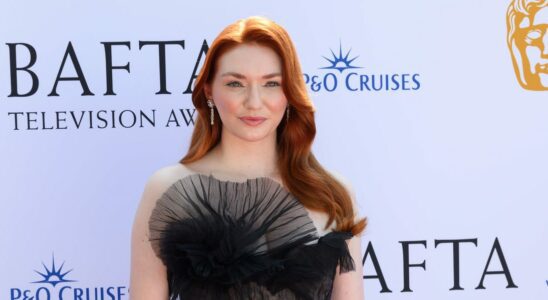 Eleanor Tomlinson de Poldark annonce sa grossesse dans un joli message