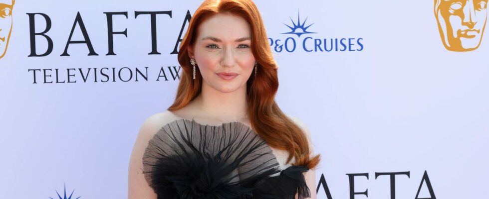 Eleanor Tomlinson de Poldark annonce sa grossesse dans un joli message