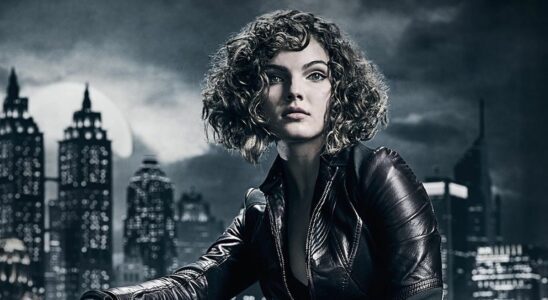 Camren Bicondova as Selina Kyle in Gotham