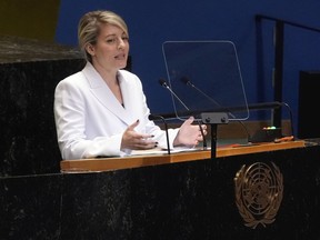 Mélanie Joly.