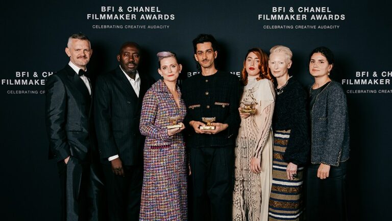 Le British Film Institute et Chanel dévoilent les gagnants des Filmmaker Awards 2024 Plus de variétés Les plus populaires À lire absolument Inscrivez-vous aux newsletters de variétés Plus de nos marques
	
	
