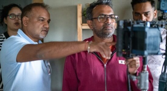 Le tournage de « Turtle's Gaze on Spying Stars » de Vimukthi Jayasundara, lauréat du prix de Cannes, commence le tournage (EXCLUSIF) Plus de Variety Les plus populaires À lire absolument Inscrivez-vous aux newsletters Variety Plus de nos marques