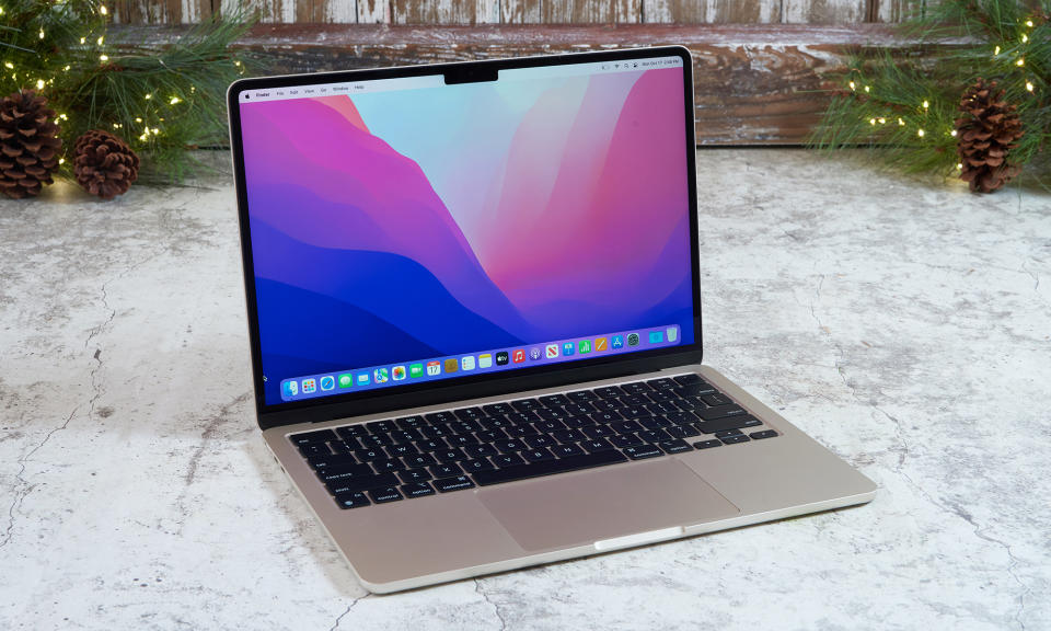 AppleMacBook Air M2