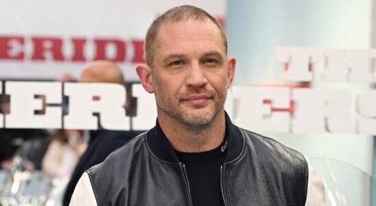 Tom Hardy fera équipe avec Pierce Brosnan dans une émission télévisée en streaming